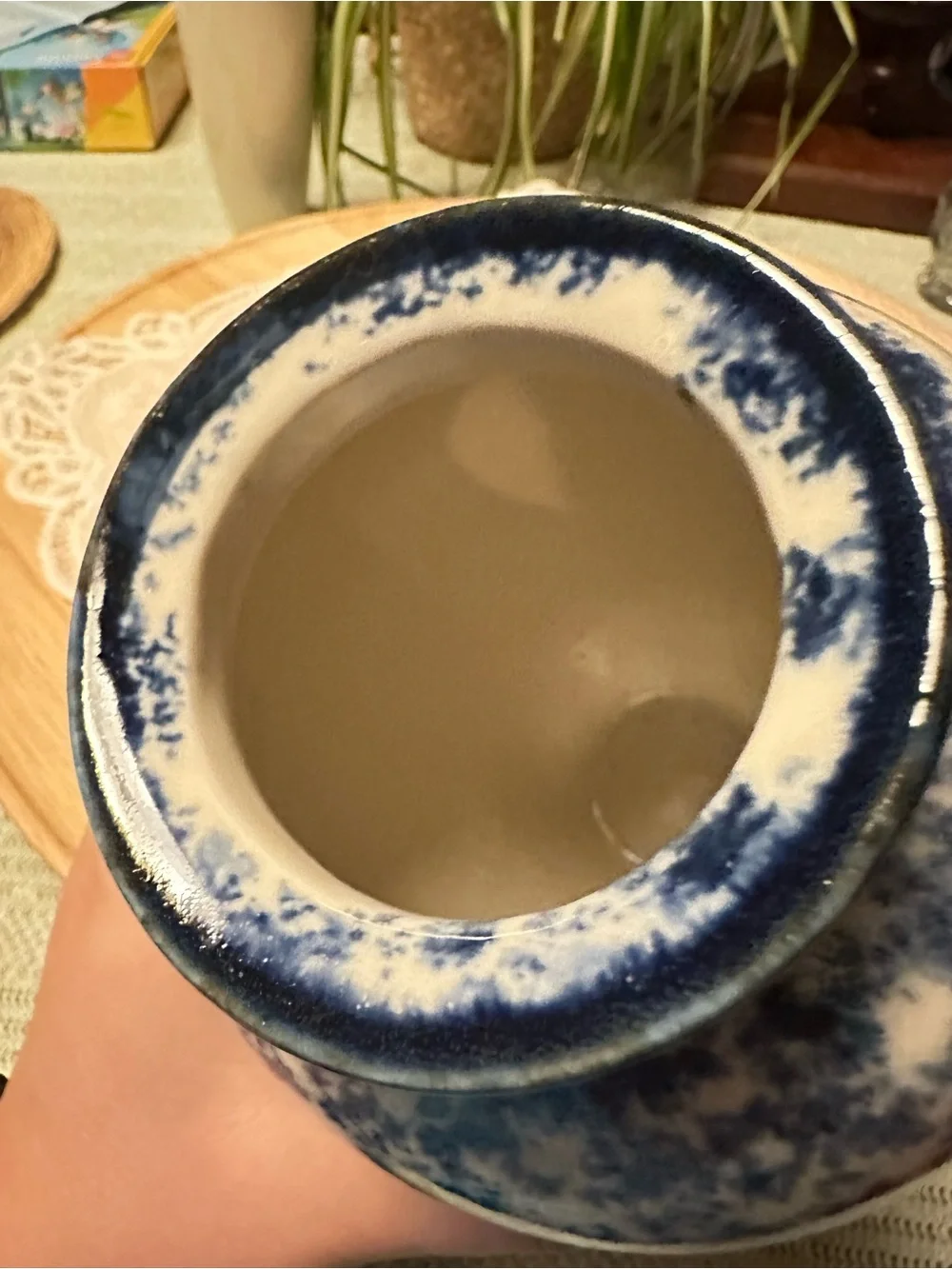 Vintage Pepperwood Potters Blue Cream Spongeware Studio Pottery Vase 7”